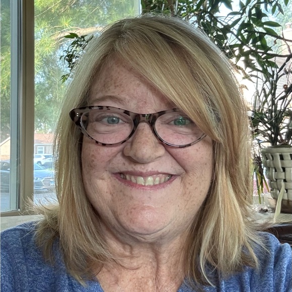 Meet your Posher, Shannon - Picture 1 of 1